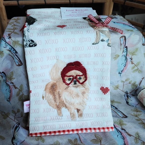 ISAAC MIZRAHI Set of 2 Pug Pomeranian Puppies Wearing Glasses Kitchen Towels NWT - Picture 1 of 10
